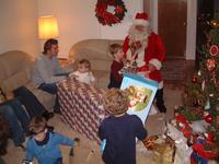 2003-12-24-21-Santa-Arrives.JPG
